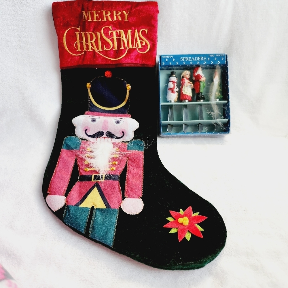 CHRISTMAS Hand painted stainless steel spreaders and nutcracker stoking